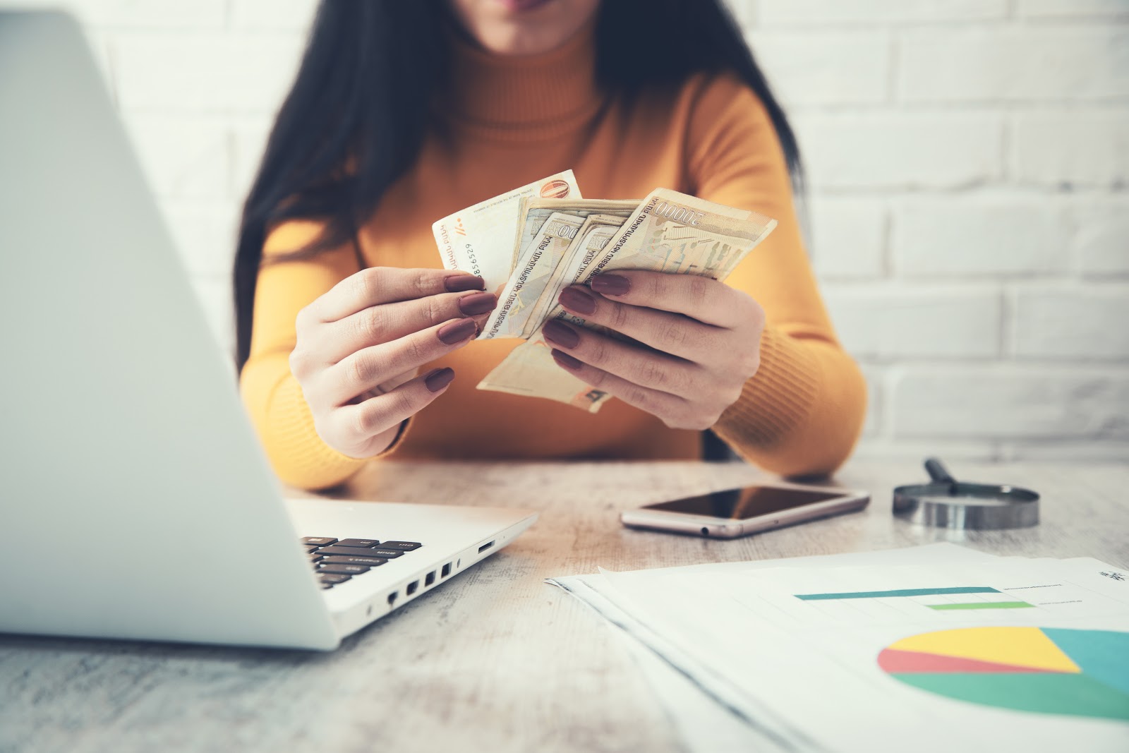 Cómo Ganar Dinero sin Invertir o sin tener Dinero